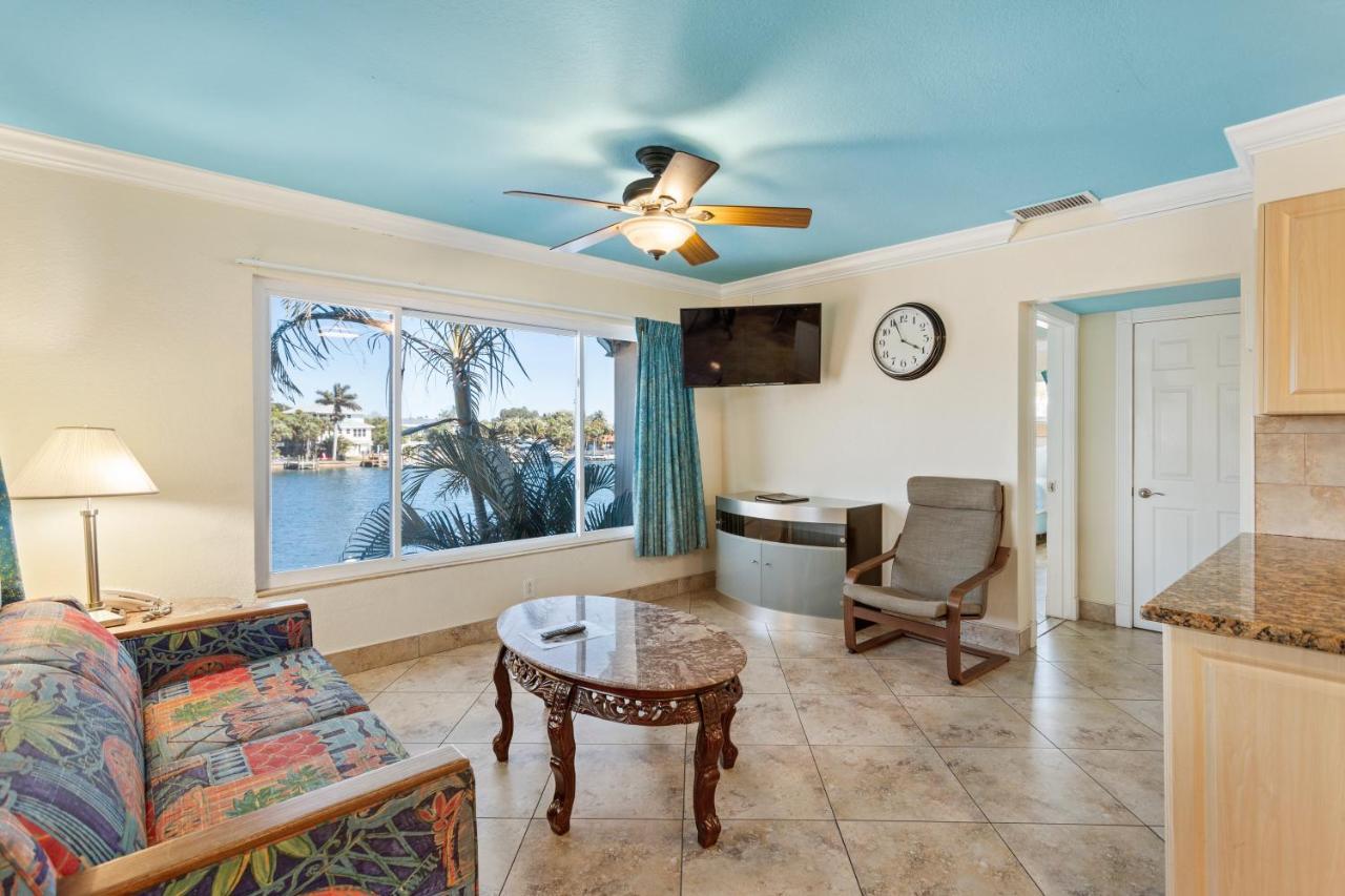 Bay Palms Waterfront Resort - Hotel And Marina St. Pete Beach Room photo