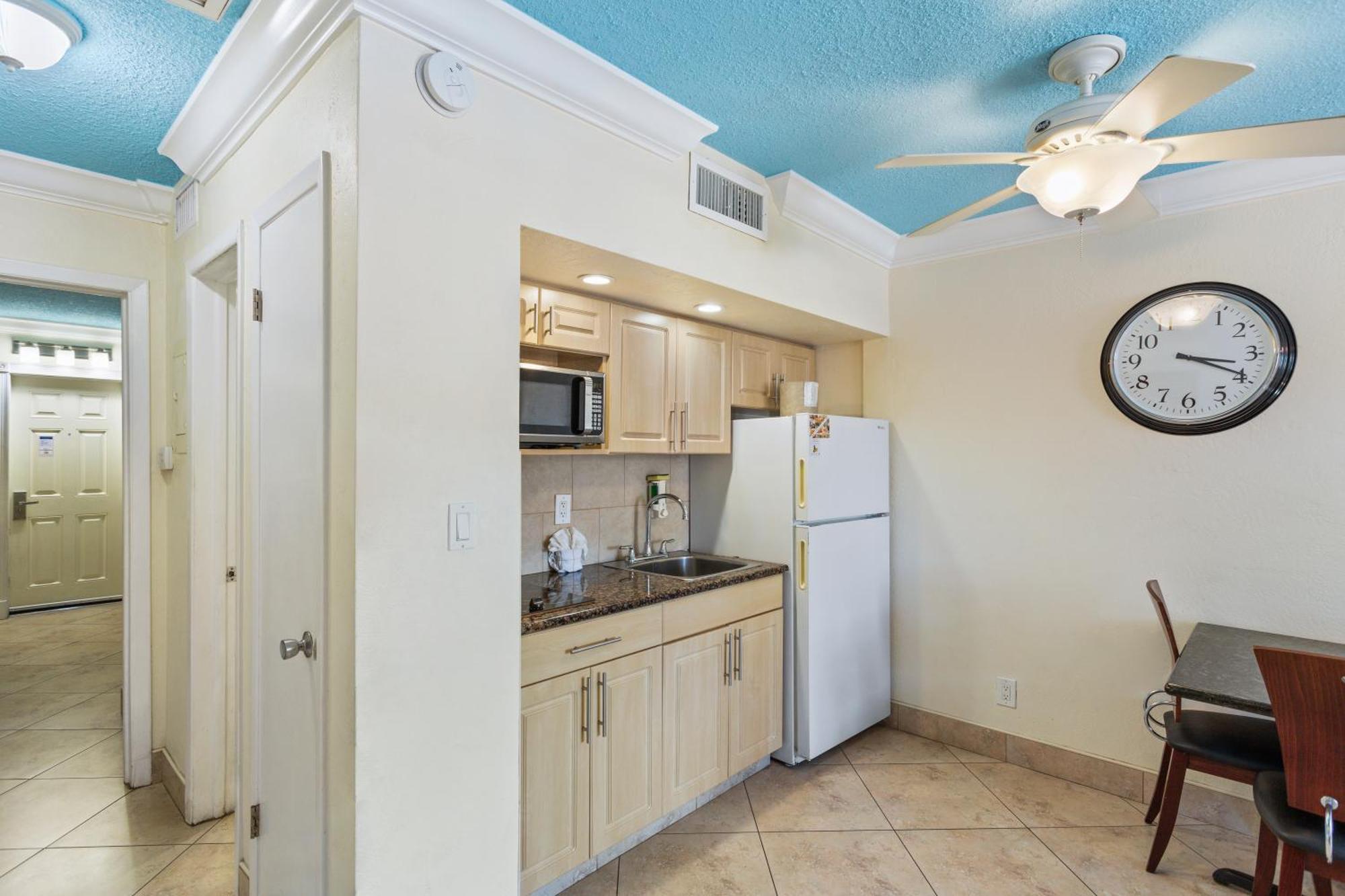 Bay Palms Waterfront Resort - Hotel And Marina St. Pete Beach Room photo