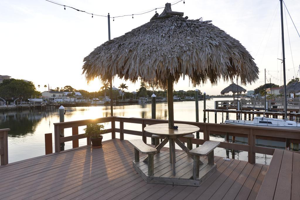 Bay Palms Waterfront Resort - Hotel And Marina St. Pete Beach Exterior photo