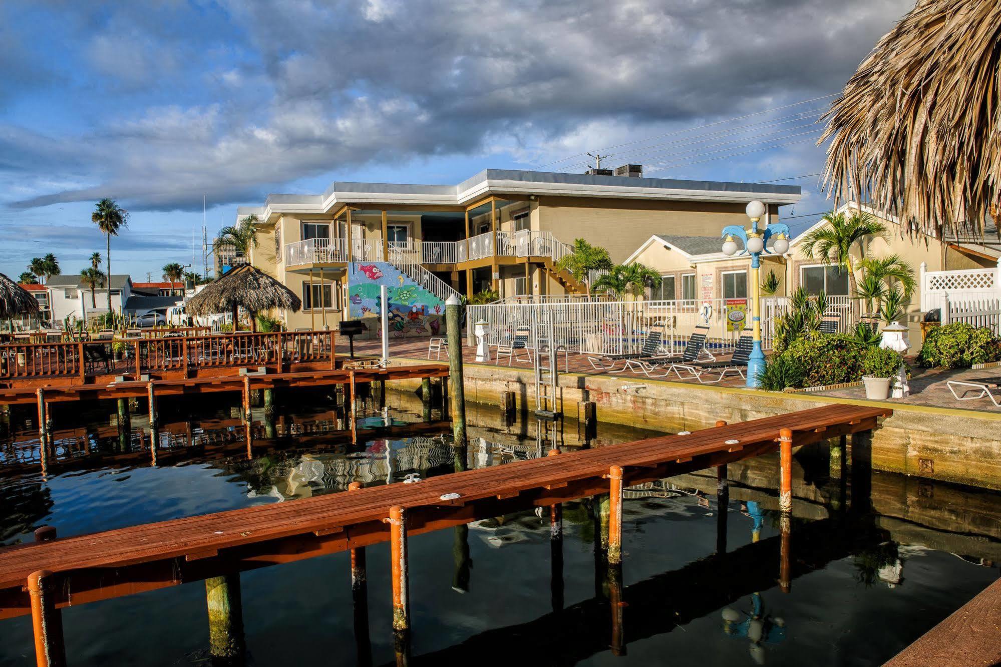 Bay Palms Waterfront Resort - Hotel And Marina St. Pete Beach Exterior photo