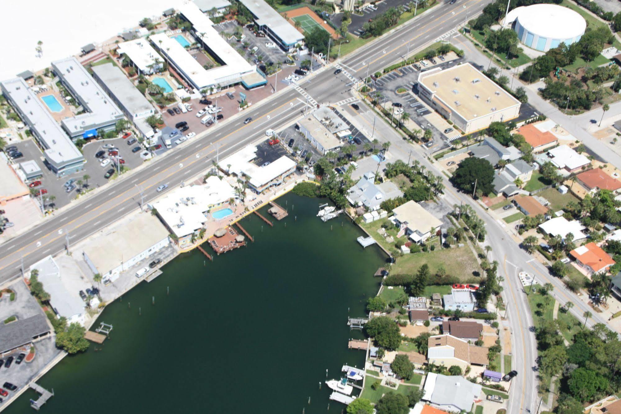 Bay Palms Waterfront Resort - Hotel And Marina St. Pete Beach Exterior photo